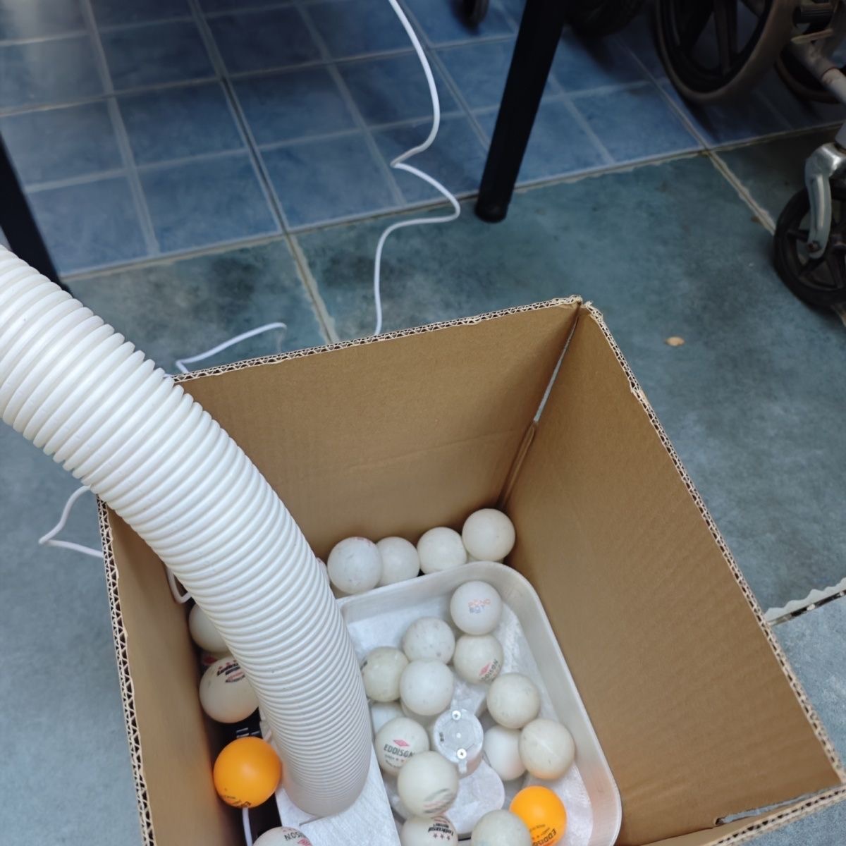 Automatic Table Tennis Loading - Table Tennis Gun 评论和价格